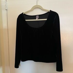 Hanky Panky black velvet top size L